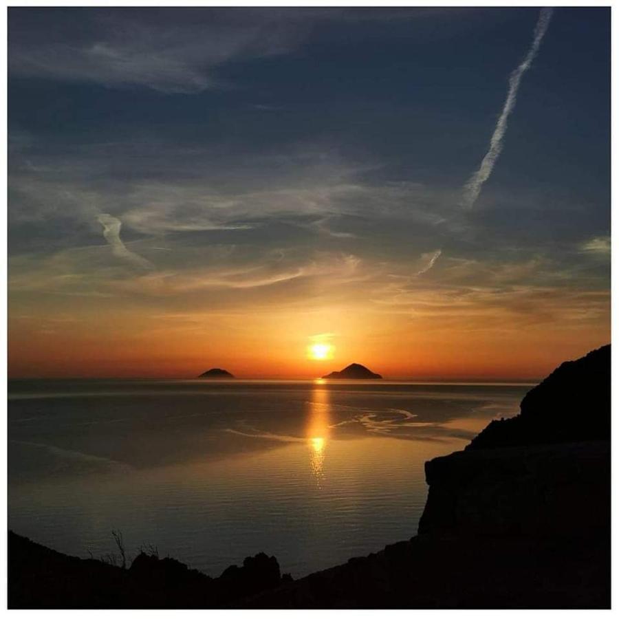 Lipari Centro Storico Flat 6 Mins From Port Apartment Exterior photo