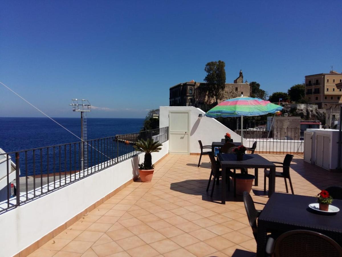 Lipari Centro Storico Flat 6 Mins From Port Apartment Exterior photo